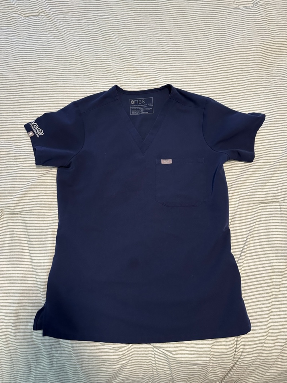 Figs Navy Catarina One-Pocket Scrub Top